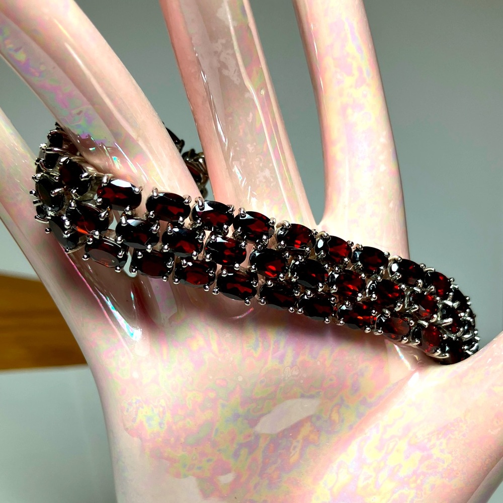 Bracelet Natural Garnet in Sterling Silver
